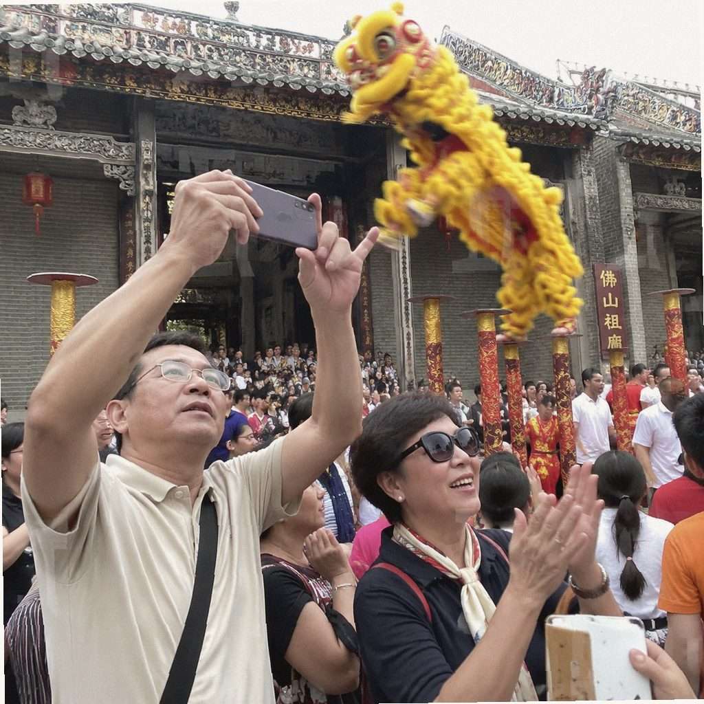 客户在顺德美食街