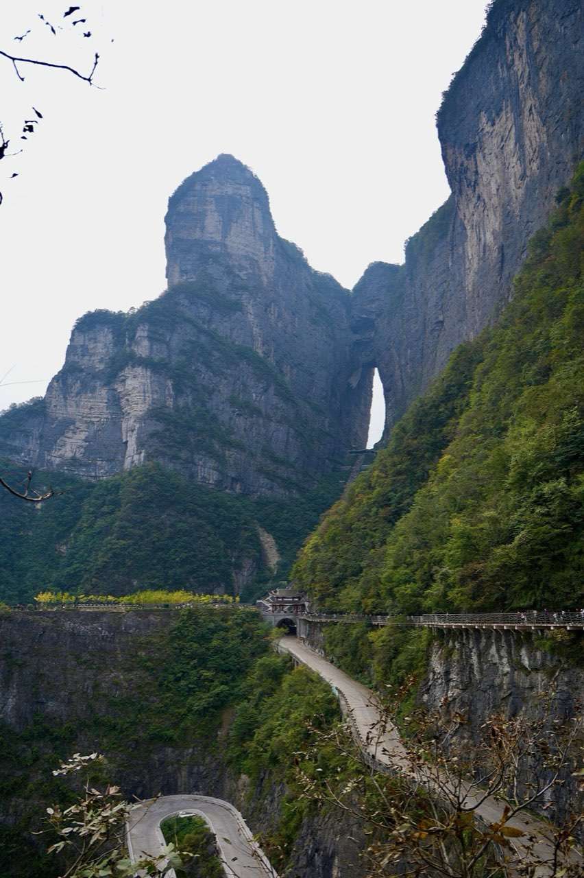 Tianmen Mountain winding road